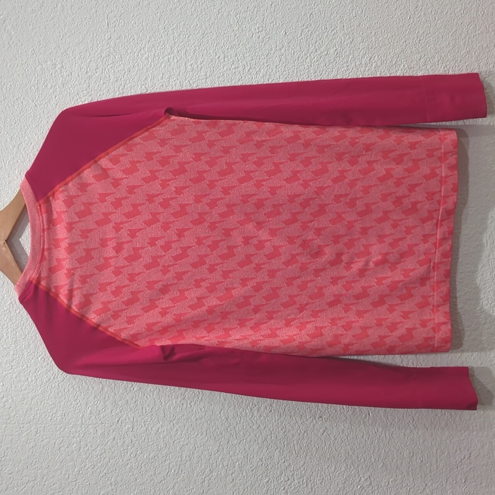 Oiselle Long Sleeve Running Shirt Pink Thunderbolt Thumb Holes Breathable - Picture 4 of 5